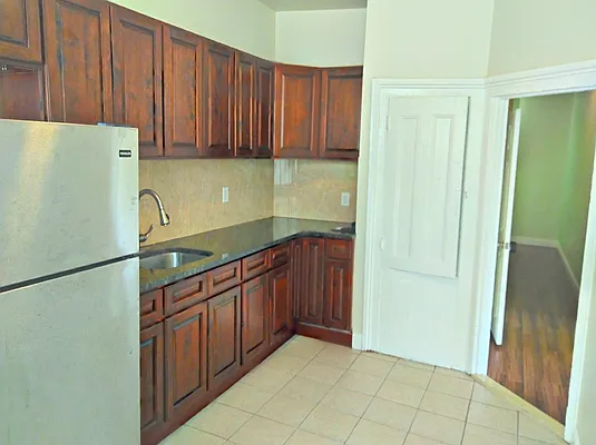 Rented by Nest Seekers International | media 7