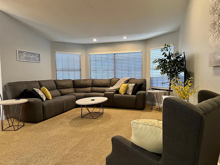 10918 W Bermuda Dr — Photo 13