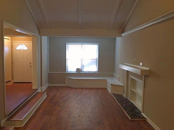 3rd image of 4084 Wildwood Dr
