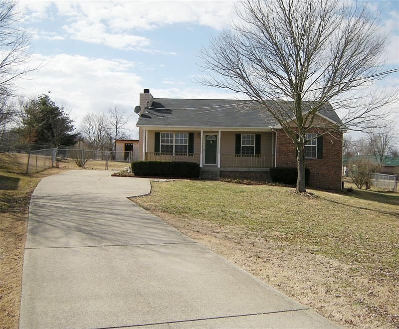 1st image of 404 Indian Hills Ct
