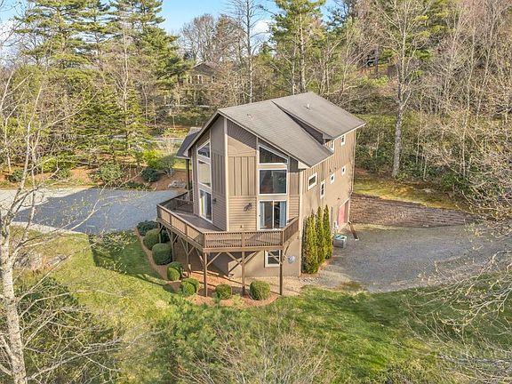 3rd image of 126 Knob Road