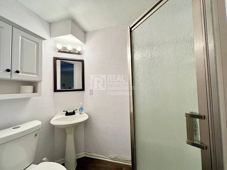 4353 Netherland St — Photo 15