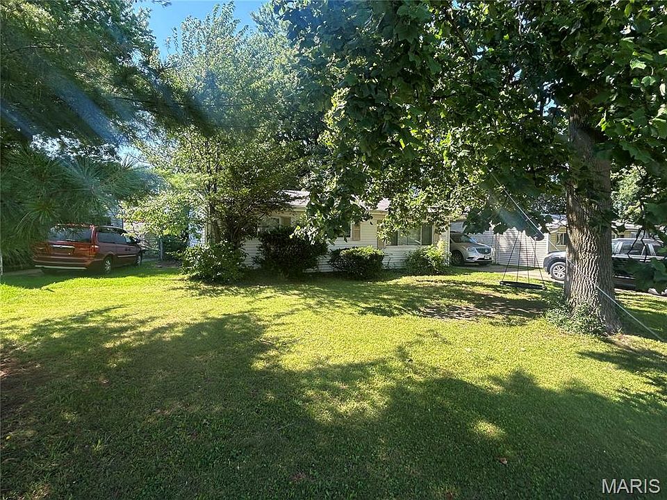 1st image of 9822 Treadway Ln