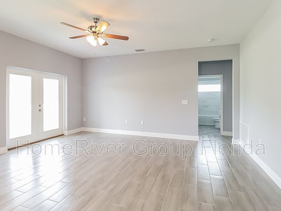 3rd image of 302 Daffodil Ln
