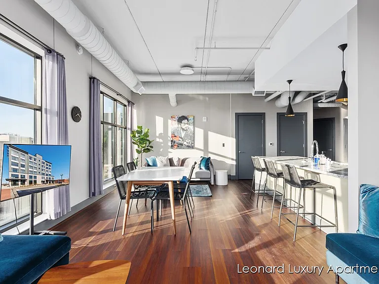 The Leonard Luxury Apartments — Photo 118