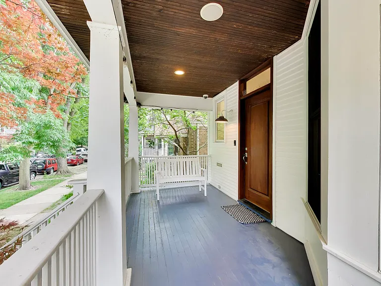 2010 W Bradley Pl — Photo 16