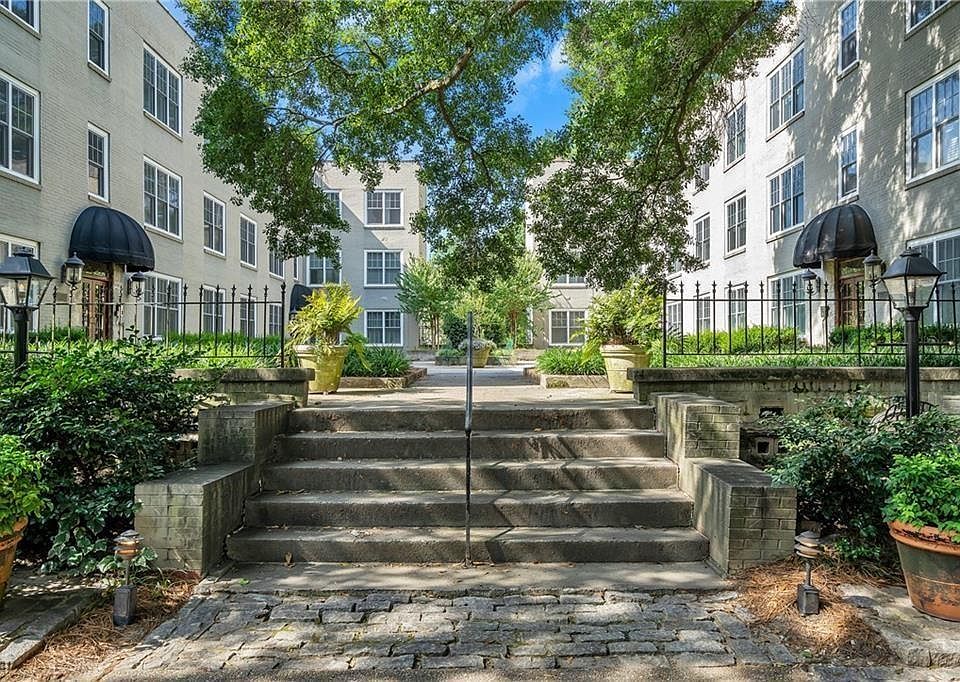 1st image of 30 Collier Rd NW APT 8