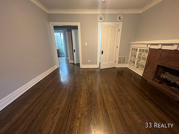 3rd image of 1447 W Balmoral Ave APT 3N
