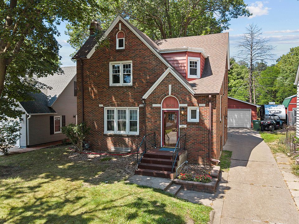 1st image of 806 N 4th St