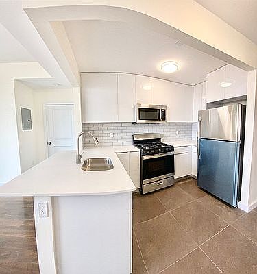 2nd image of 1705 E 17th St #801F