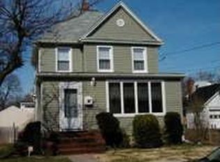 25 Teneyck Ave, Valley Stream, NY 11580