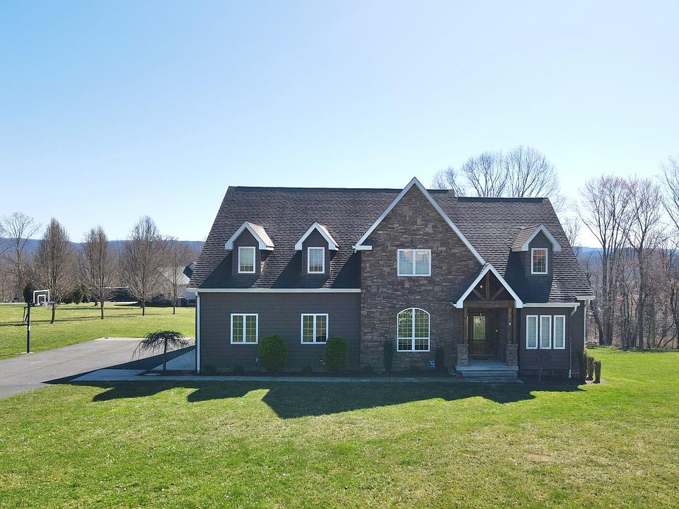 1st image of 631 Misty Hills Dr