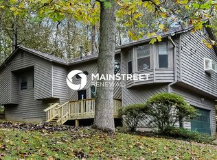 616 Rivercrest Dr, Woodstock, GA