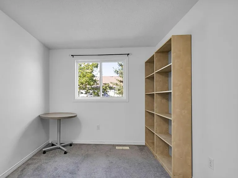 50 Chapman Ct #14 — Photo 7