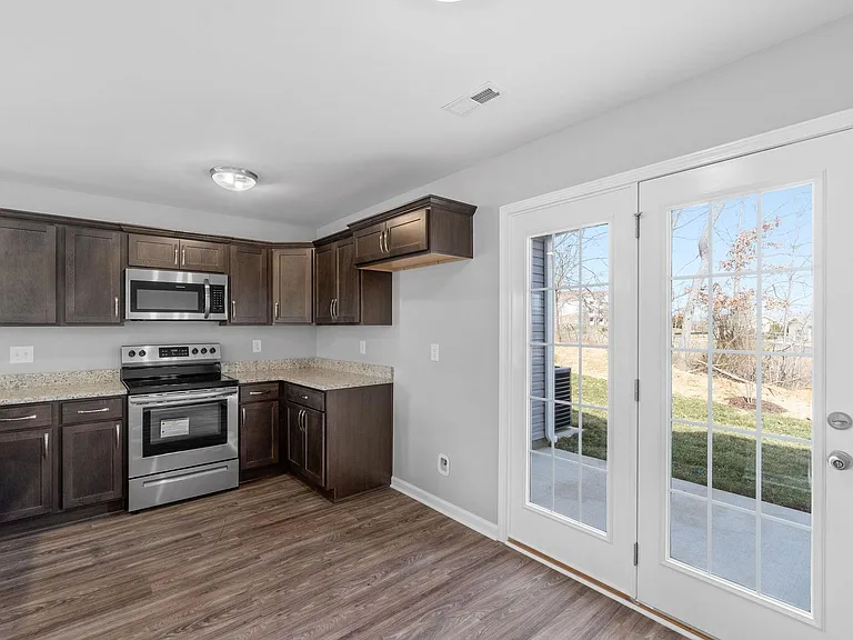 645 Stowe Ct #K — Photo 22