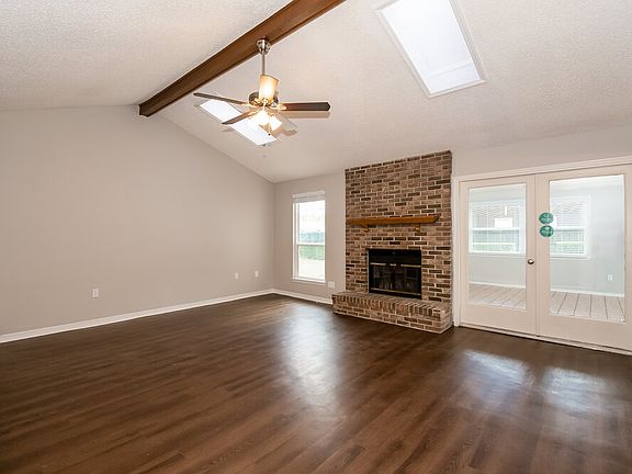 3rd image of 11544 Oak Park Dr