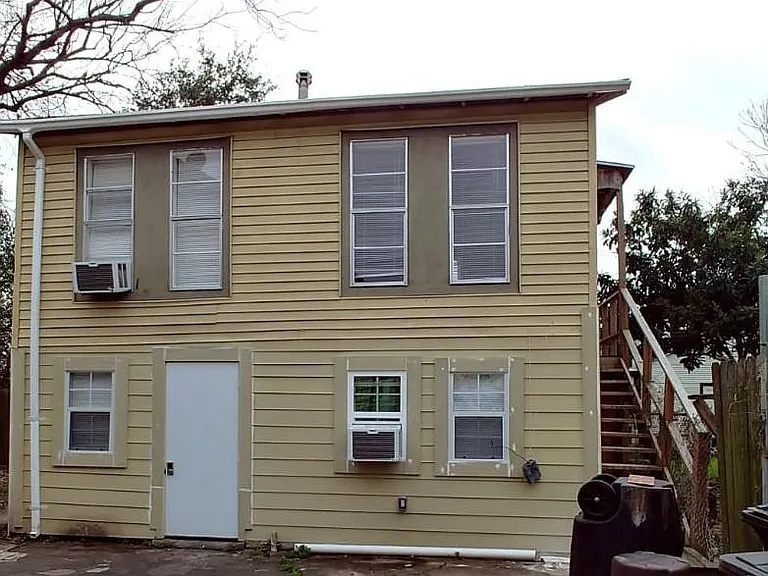146 N Milby St #4 — Photo 3