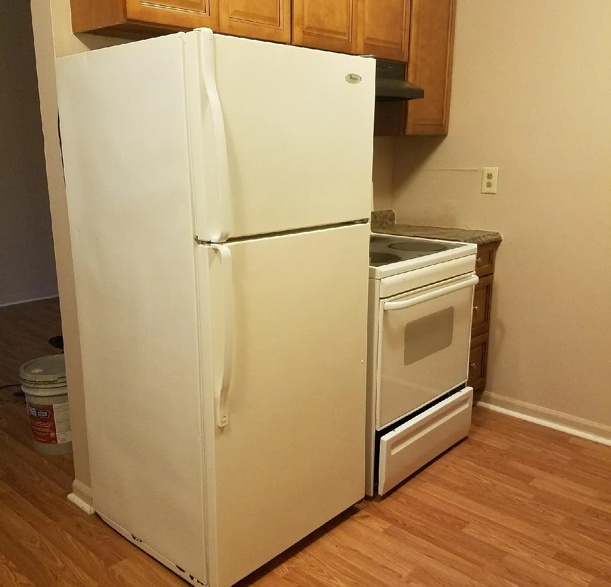 2 bed, 700 sqft, $1,400 — Photo 1