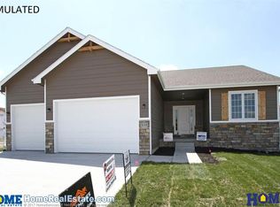 5200 W Gary Gately Model St, Lincoln, NE 68528