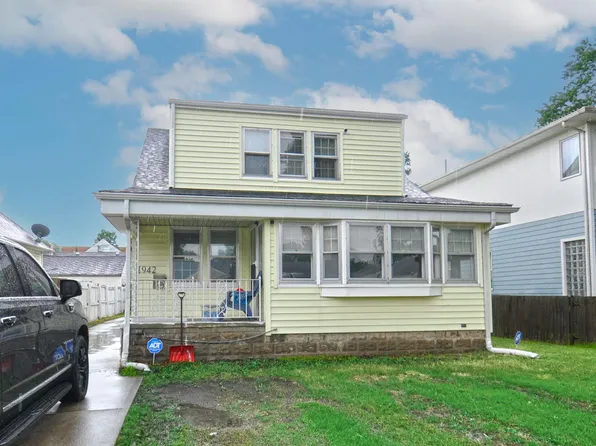 1942 E Donald St, South Bend, IN 46613