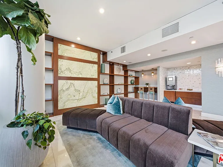 13650 Marina Pointe Dr #1603 — Photo 54