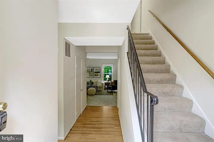 3 bed, 2.5 bath, 1344 sqft, $2,750 — Photo 2