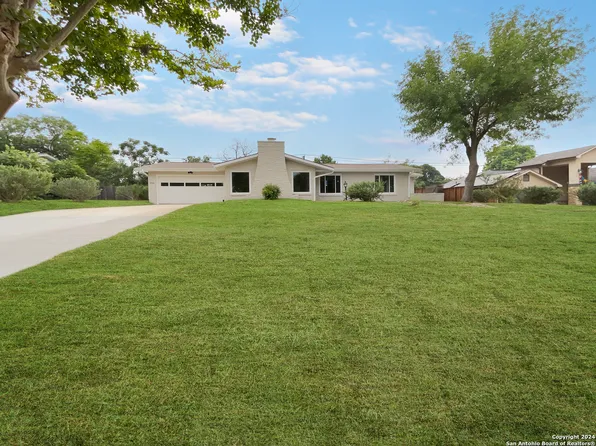 1065 IVY LN, Terrell Hills, TX 78209
