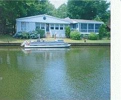 2nd image of 10 Cove Ln