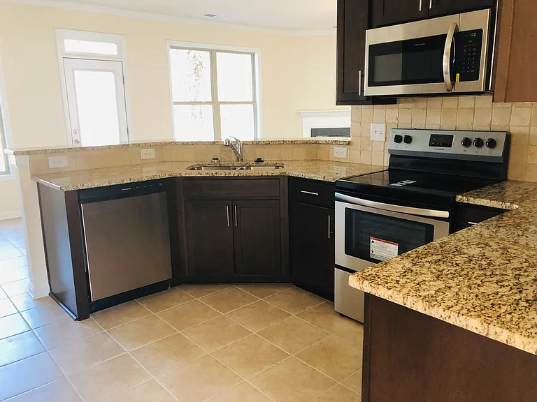 2465 Whitehead Place Dr — Photo 8