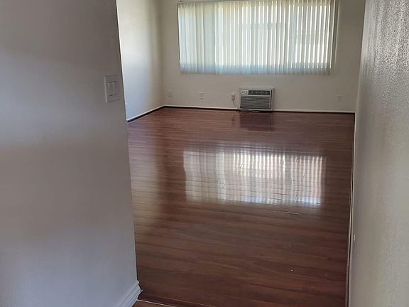 4th image of 6064 Whitsett Ave APT 301