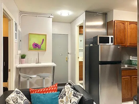 Rented by Matthew Gros-Werter, LREB  | media 40