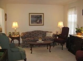 6045 Geneva Dr, East Petersburg, PA