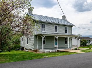 17 Woodland Ave, Luray, VA 22835