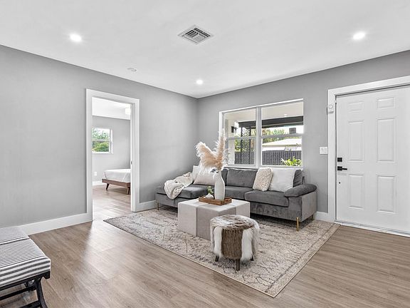 4th image of 601 NE 49th Street