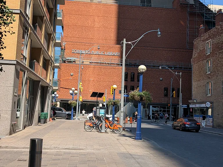 11 Yorkville Ave #1108 — Photo 21