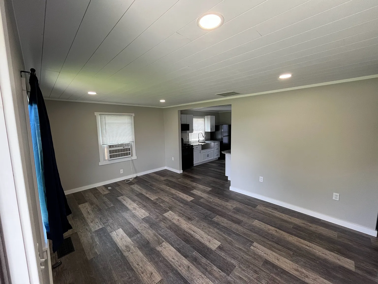2 bed, 768 sqft, $1,500 — Photo 2