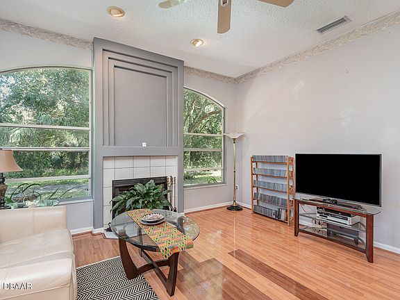 4th image of 5957 Marville Cir