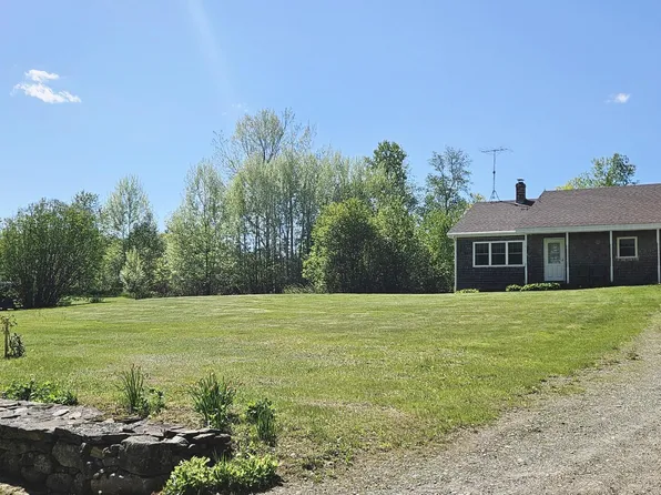 18 W W. Moores Shore Lane, Swanville, ME 04915