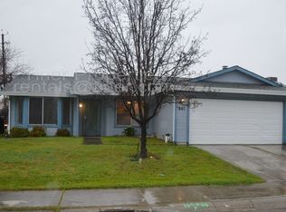 801 Sun Vista Ct, Rio Linda, CA 95673