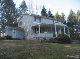 521 Persimmon Rd, Walnutport, PA 18088