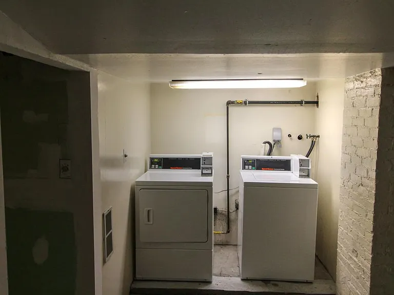337 Washington St #7 — Photo 9