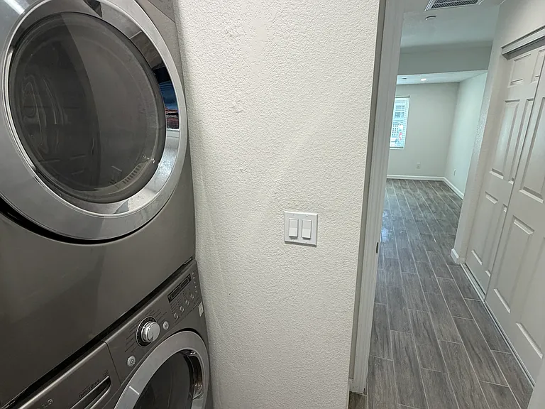 301 Lincoln St — Photo 10