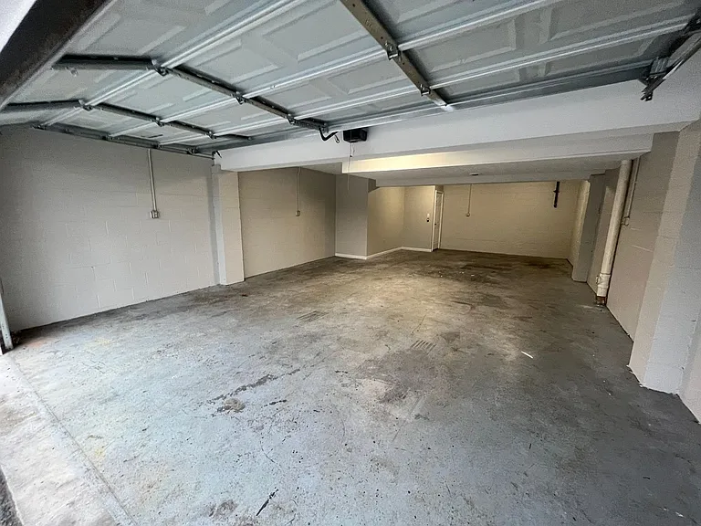 Breckenridge Apartment Homes — Photo 78