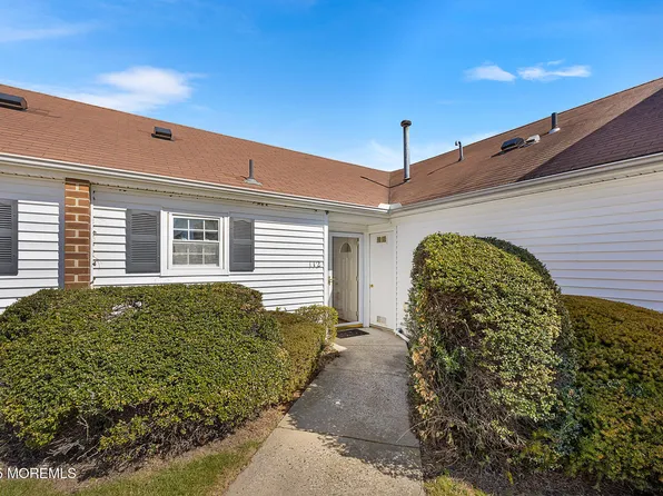 112 Walnut Drive, Spring Lake Heights, NJ 07762