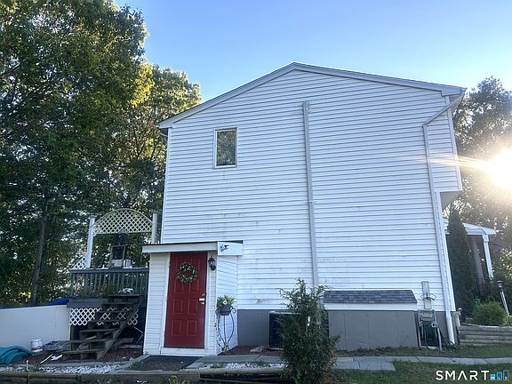 5th image of 135 Pheasant Road