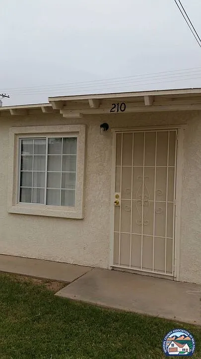 210 E B St