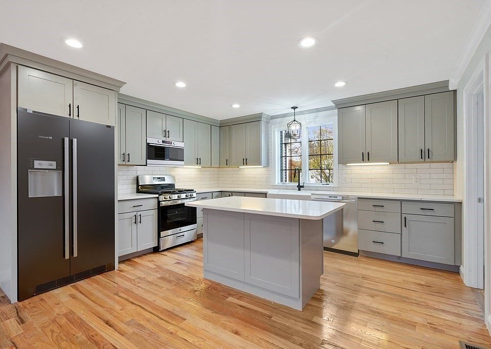 1st image of 4 West St #0