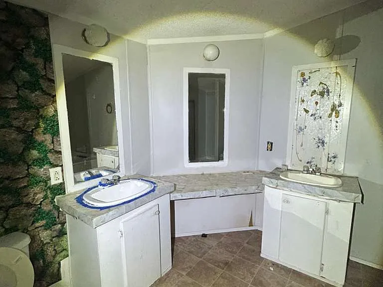 2410 Emery Hills Dr — Photo 8