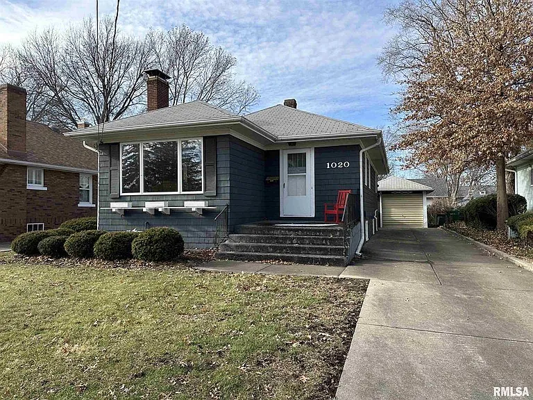 1020 Florence Ave — Photo 1