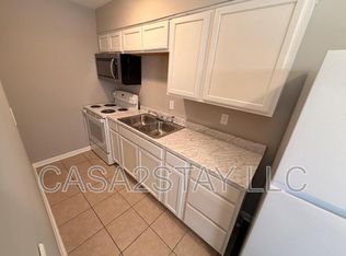 5105 Malibu Ct #7, Louisville, KY 40216